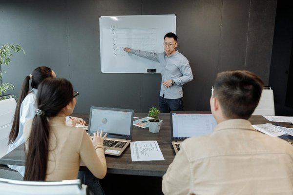 Boostez la visibilité de votre entreprise sur YouTube : Guide complet pour une publicité efficace